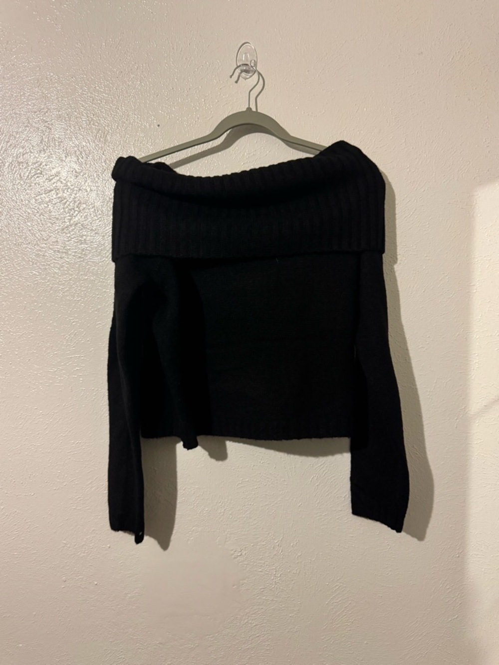 Off-Shoulder Ribbed Knit Sweater - Black - Picture 2 of 2